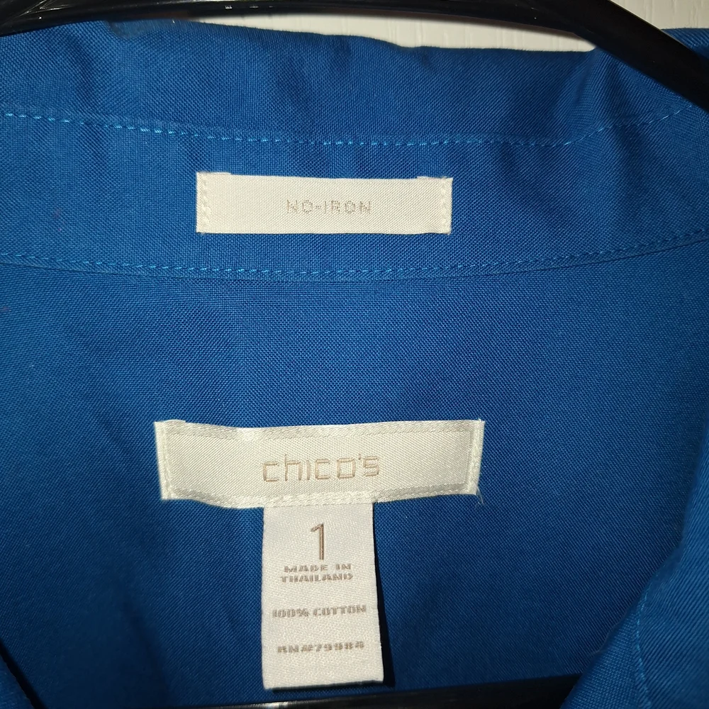 Chico's  Blue Button-Front Blouse / Size 1 ( Medium )